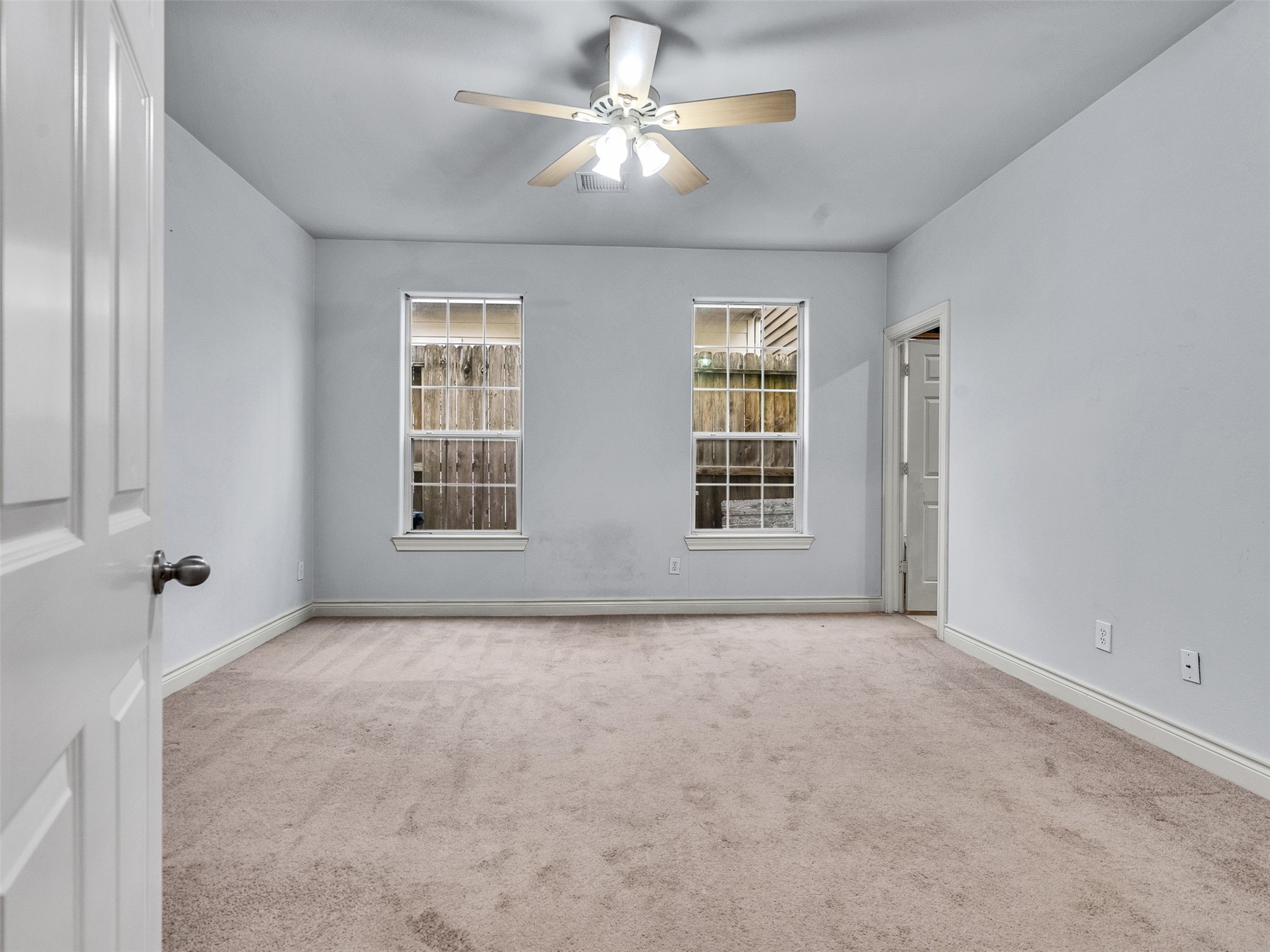 5976 Kansas Street Houston, TX 77007 - Photo 6 of 41