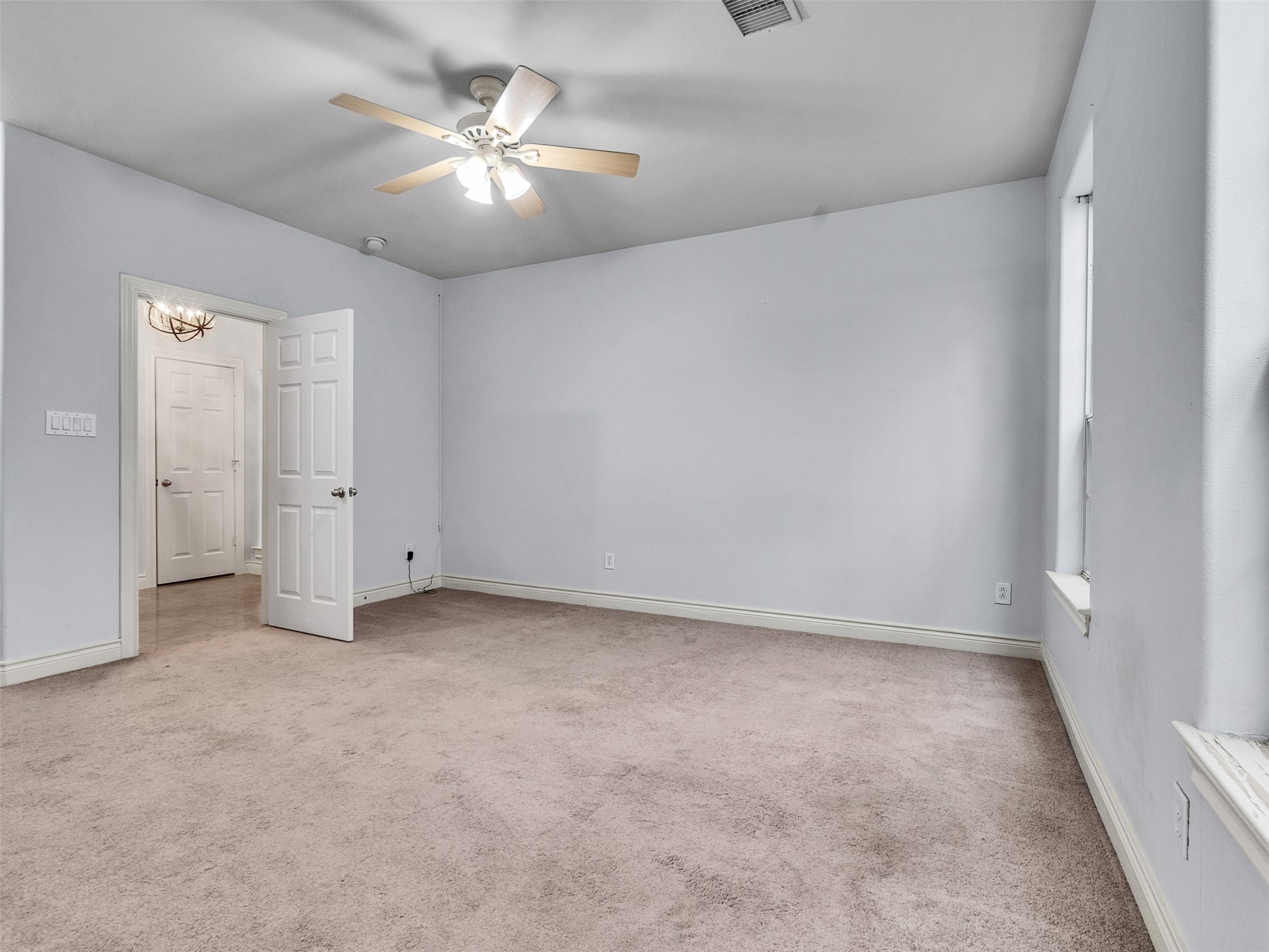 5976 Kansas Street Houston, TX 77007 - Photo 7 of 41