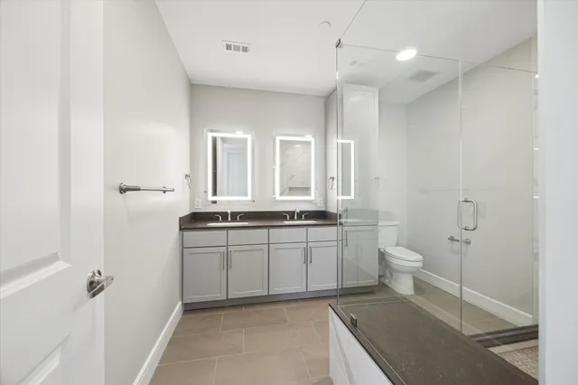 $4,376 | 9757 Katy Freeway, Unit 321, Houston, TX 77024