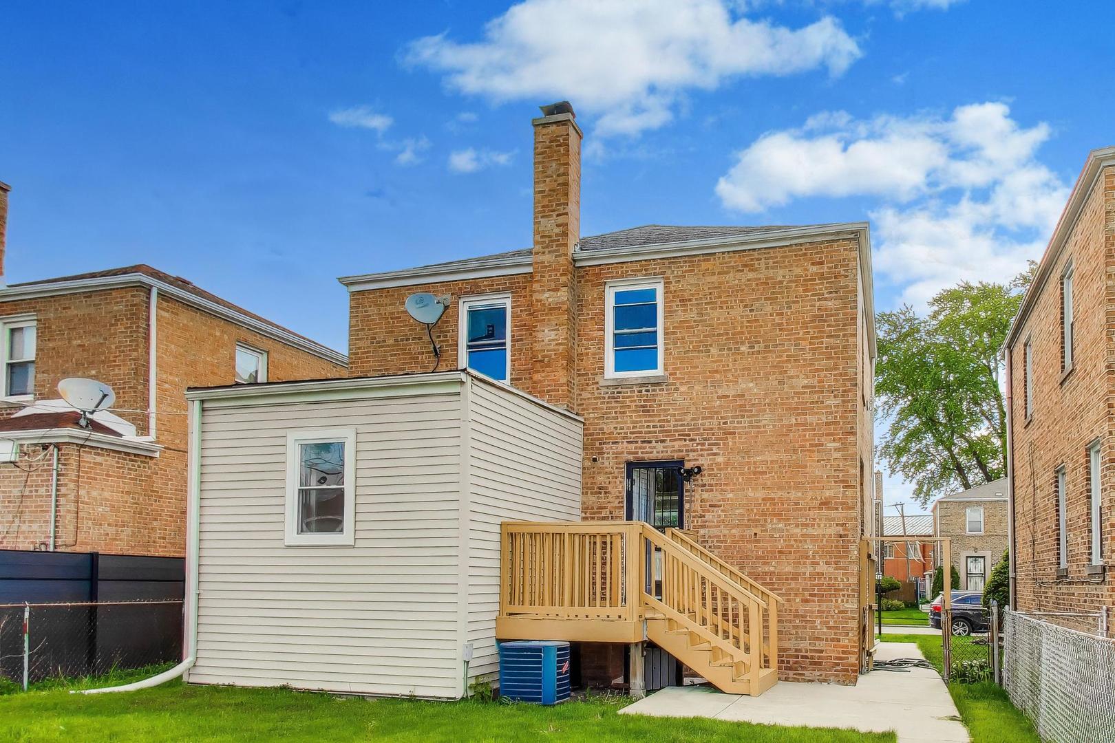 9138 South Carpenter Street Chicago, IL 60620 - Photo 12 of 36
