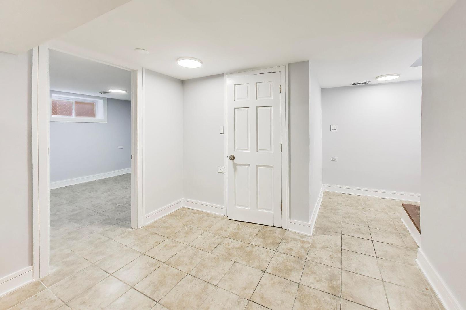 9138 South Carpenter Street Chicago, IL 60620 - Photo 29 of 36