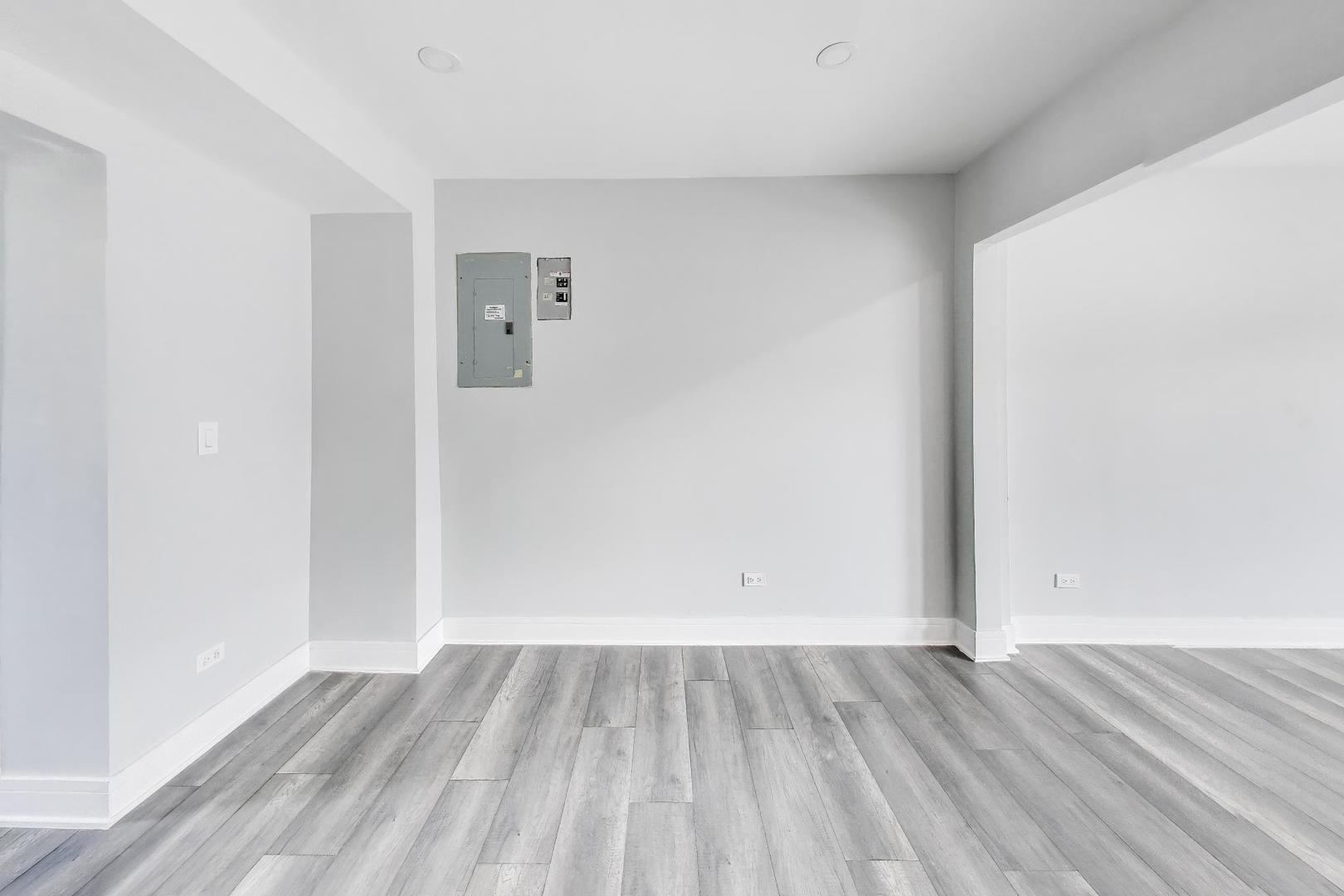 9138 South Carpenter Street Chicago, IL 60620 - Photo 5 of 36