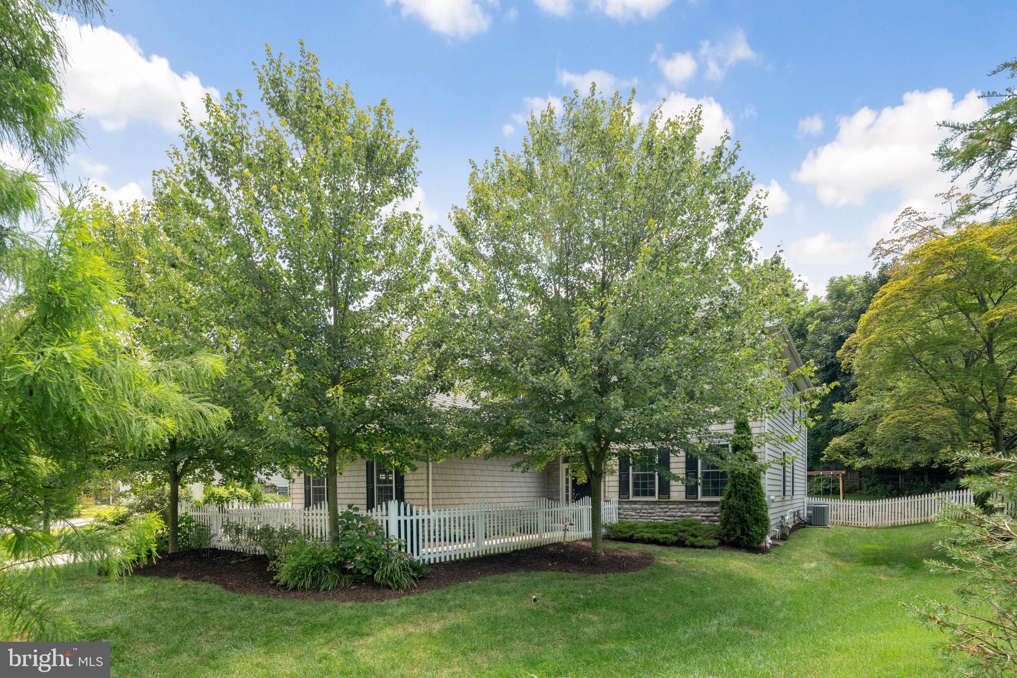 742 Upper Gulph Road Wayne, PA 19087 - Photo 4 of 34