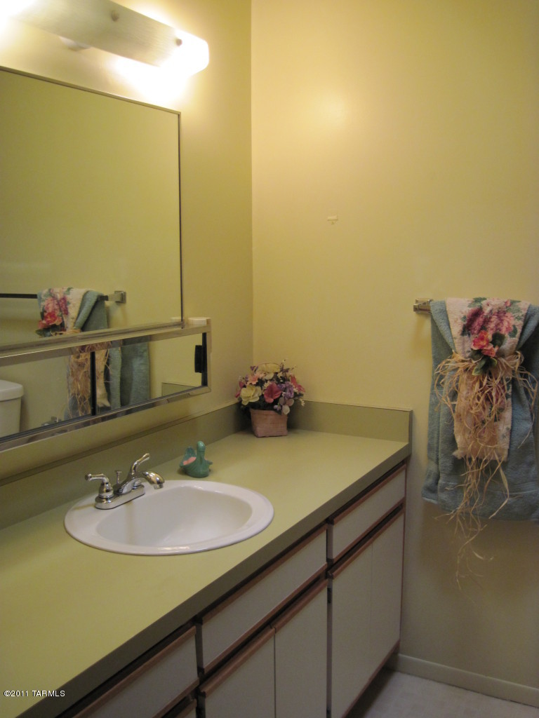 4830 East Fort Lowell Road East, Unit D Tucson, AZ 85712 - Photo 20 of 27