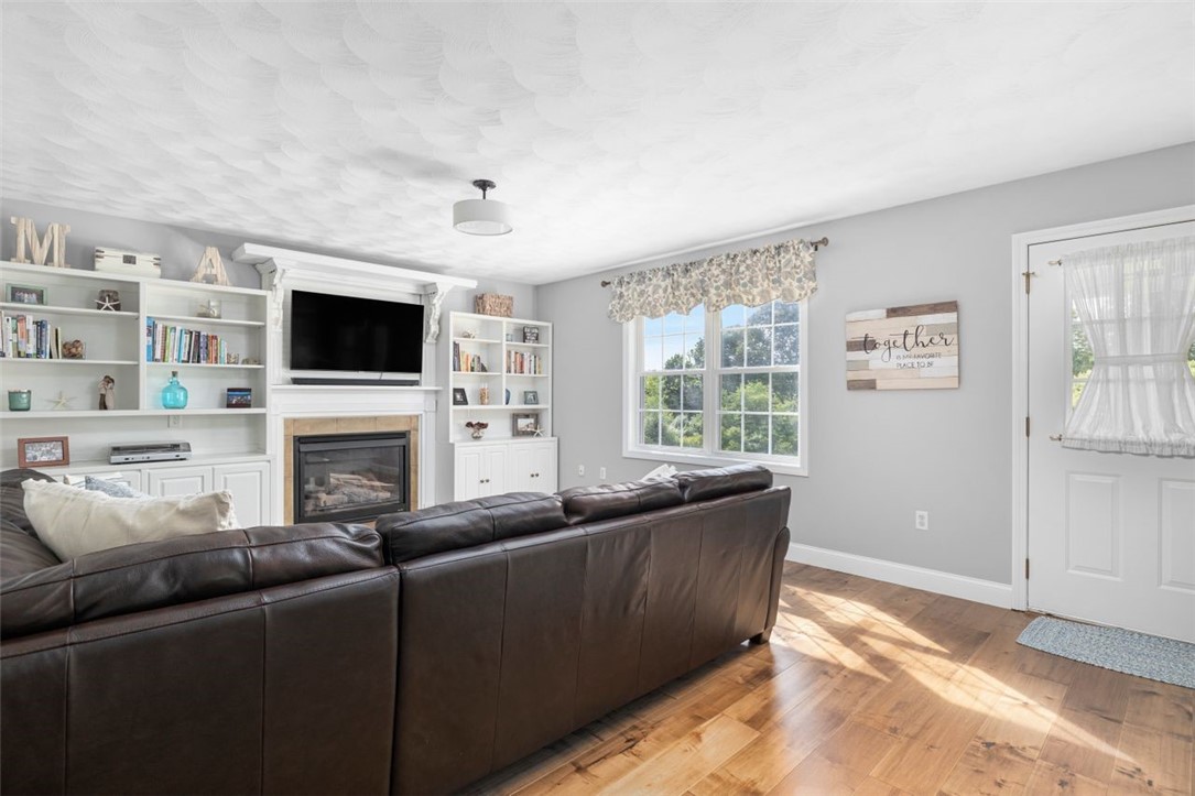 48 Angell Road Cumberland, RI 02864 - Photo 13 of 39