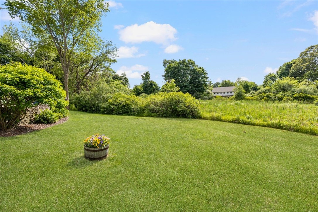 48 Angell Road Cumberland, RI 02864 - Photo 3 of 39