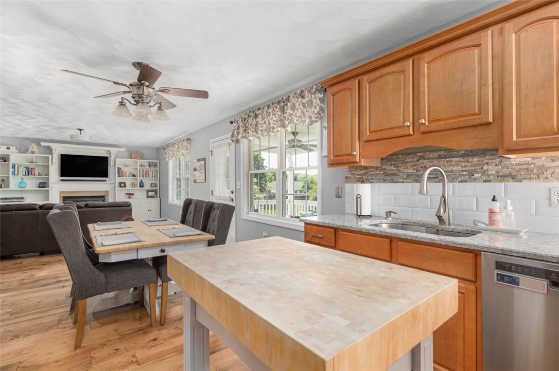 48 Angell Road Cumberland, RI 02864 - Photo 10 of 39