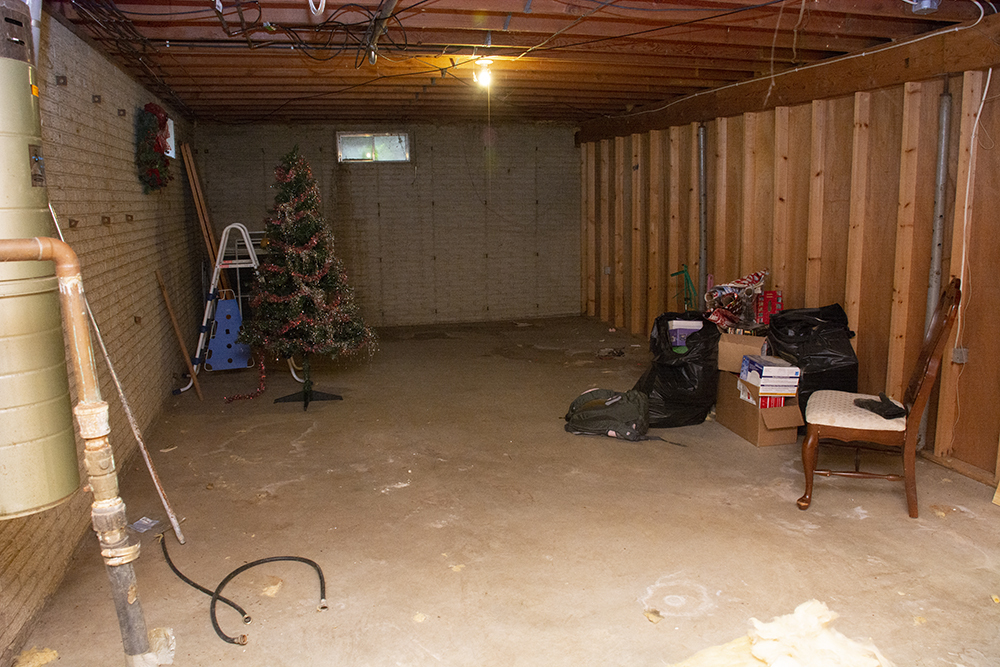 7849 Benson Road Lanark, IL 61046 - Photo 23 of 45 a room with musical instruments