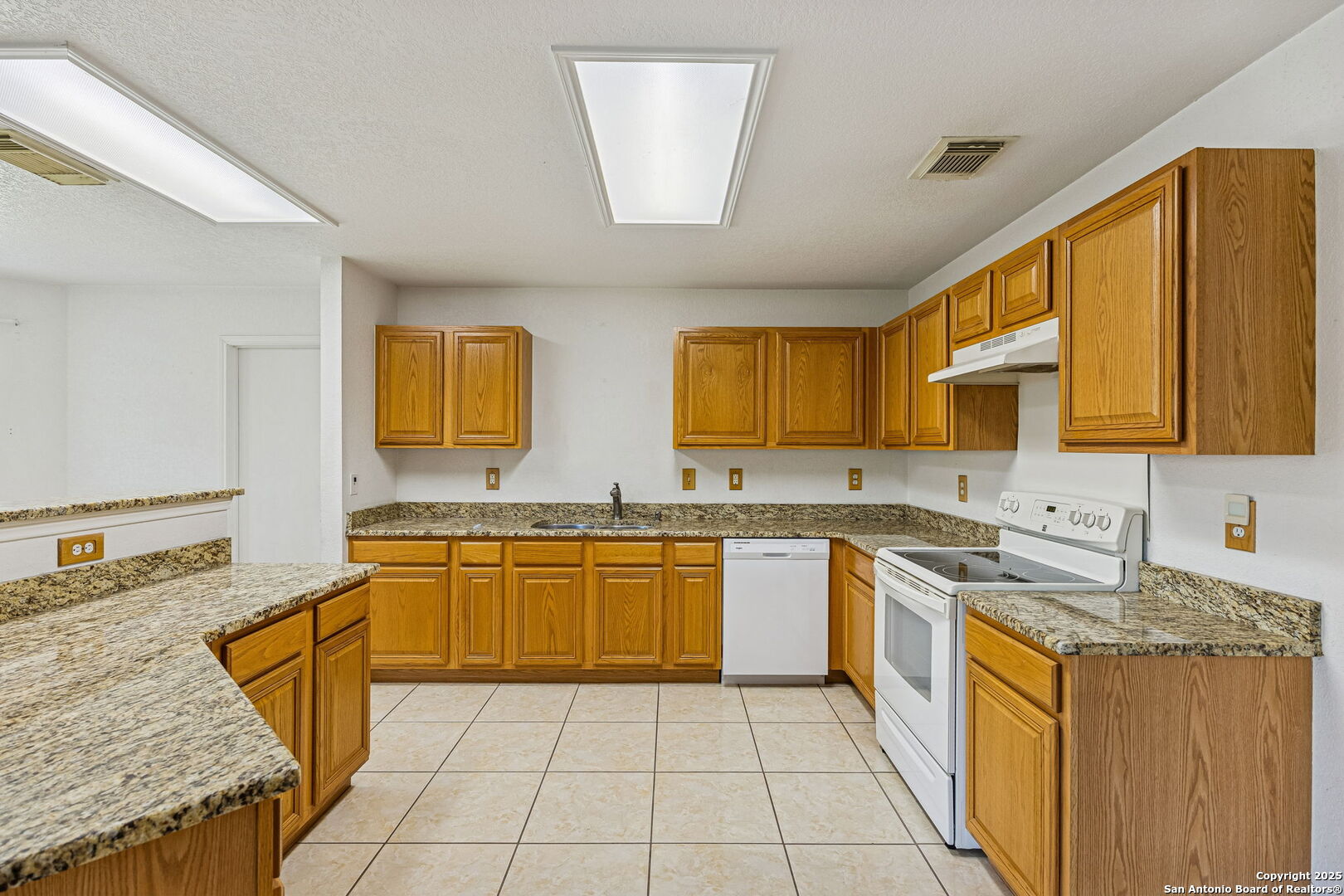 419 Talon Ridge San Antonio, TX 78253 - Photo 18 of 46