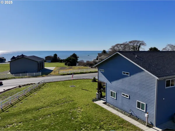 $890,000 | 15289 Oceanview Drive, Brookings, OR 97415