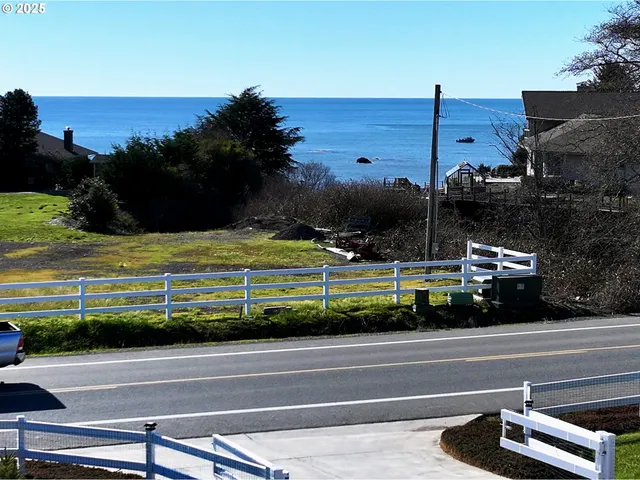 $895,000 | 15289 Oceanview Drive, Brookings, OR 97415