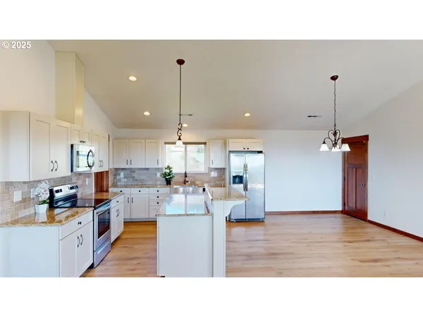 $890,000 | 15289 Oceanview Drive, Brookings, OR 97415