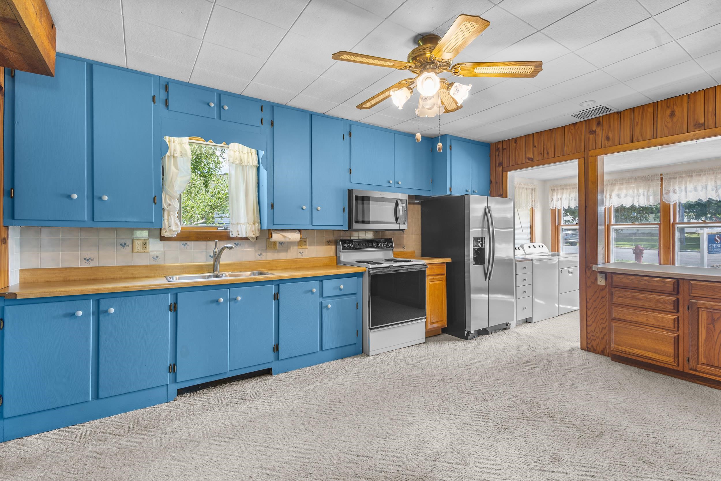 5904 Lake Edge Road McFarland, WI 53558 - Photo 10 of 49