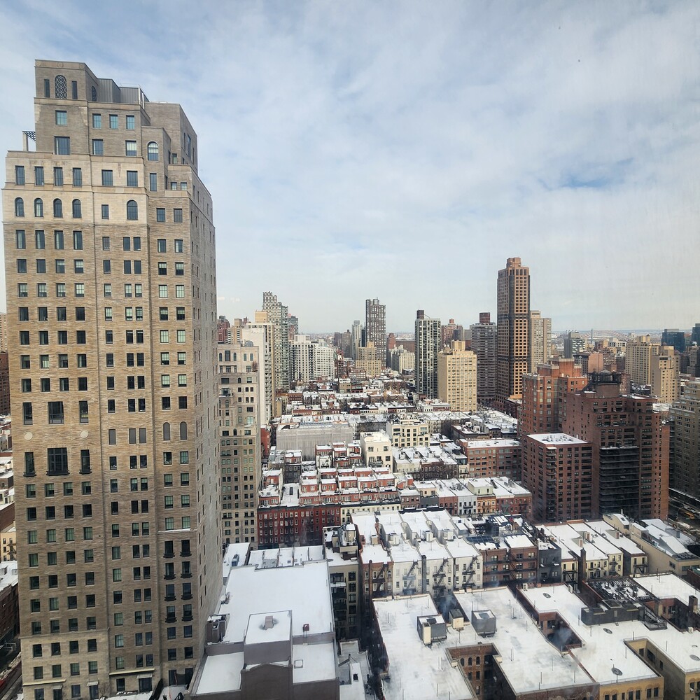 301 East 79th Street, Unit 32F Manhattan, NY 10075 - Photo 17 of 21 a view of a city