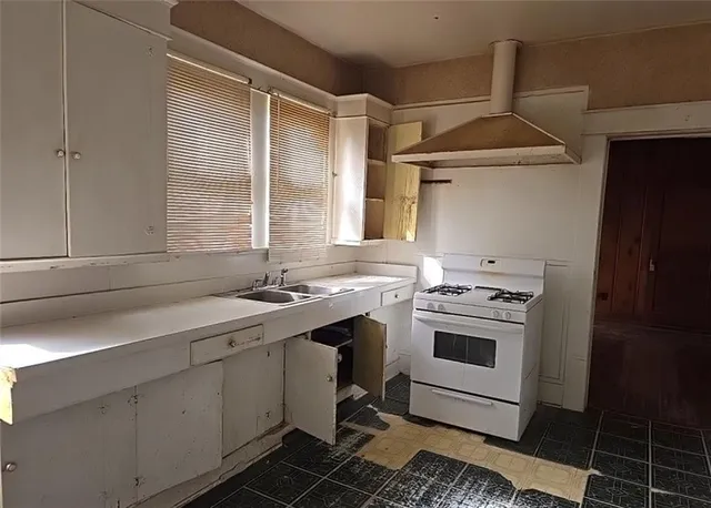 $10,000 | 2214 Alma Street, Alexandria, LA 71301