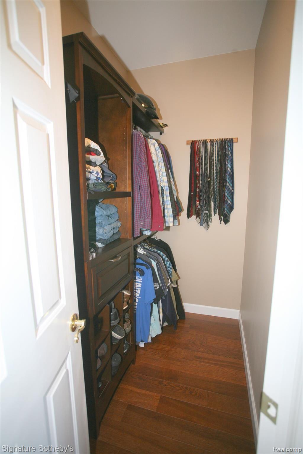 1720 Braidwood Road Memphis, MI 48041 - Photo 21 of 60 Walk in Closet
