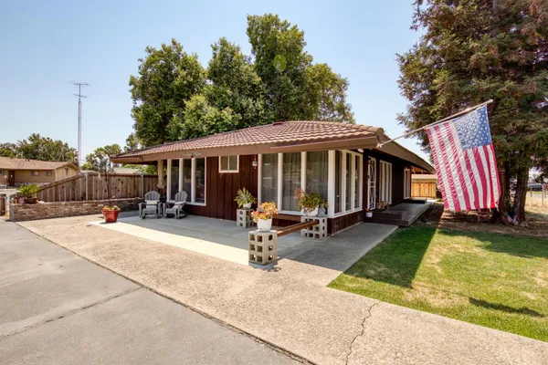 $485,000 | 1415 Oklahoma Avenue, Escalon, CA 95320