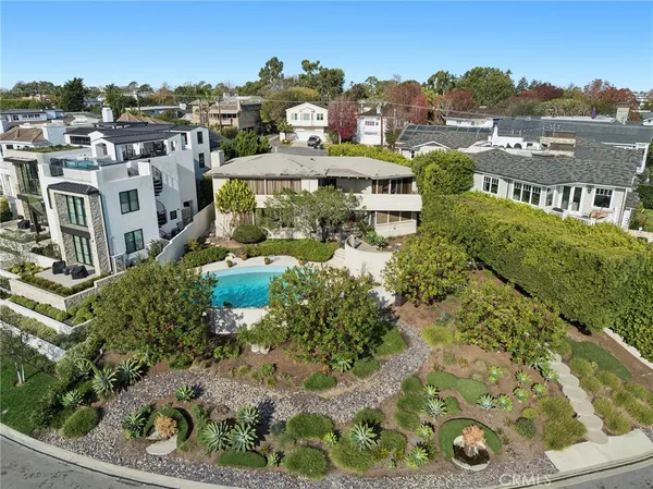 $5,495,000 | 101 Kings Place, Newport Beach, CA 92663