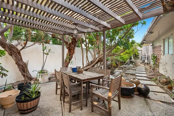 $5,495,000 | 101 Kings Place, Newport Beach, CA 92663