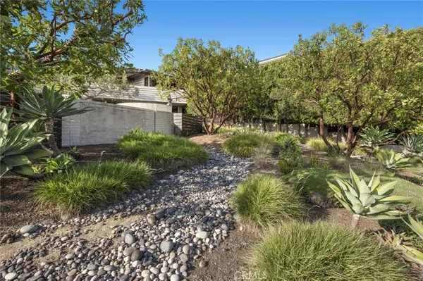$5,495,000 | 101 Kings Place, Newport Beach, CA 92663