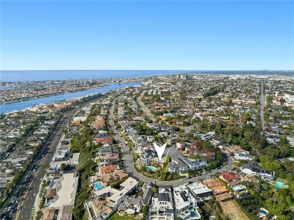 $5,495,000 | 101 Kings Place, Newport Beach, CA 92663