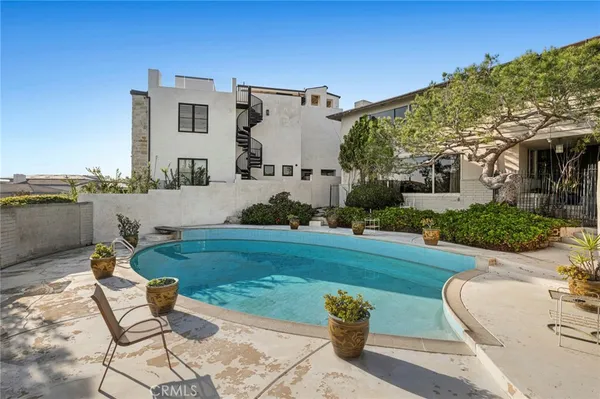 $5,495,000 | 101 Kings Place, Newport Beach, CA 92663