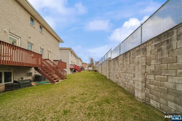 $4,300 | 2432 3rd Street, Unit B, Fort Lee, NJ 07024