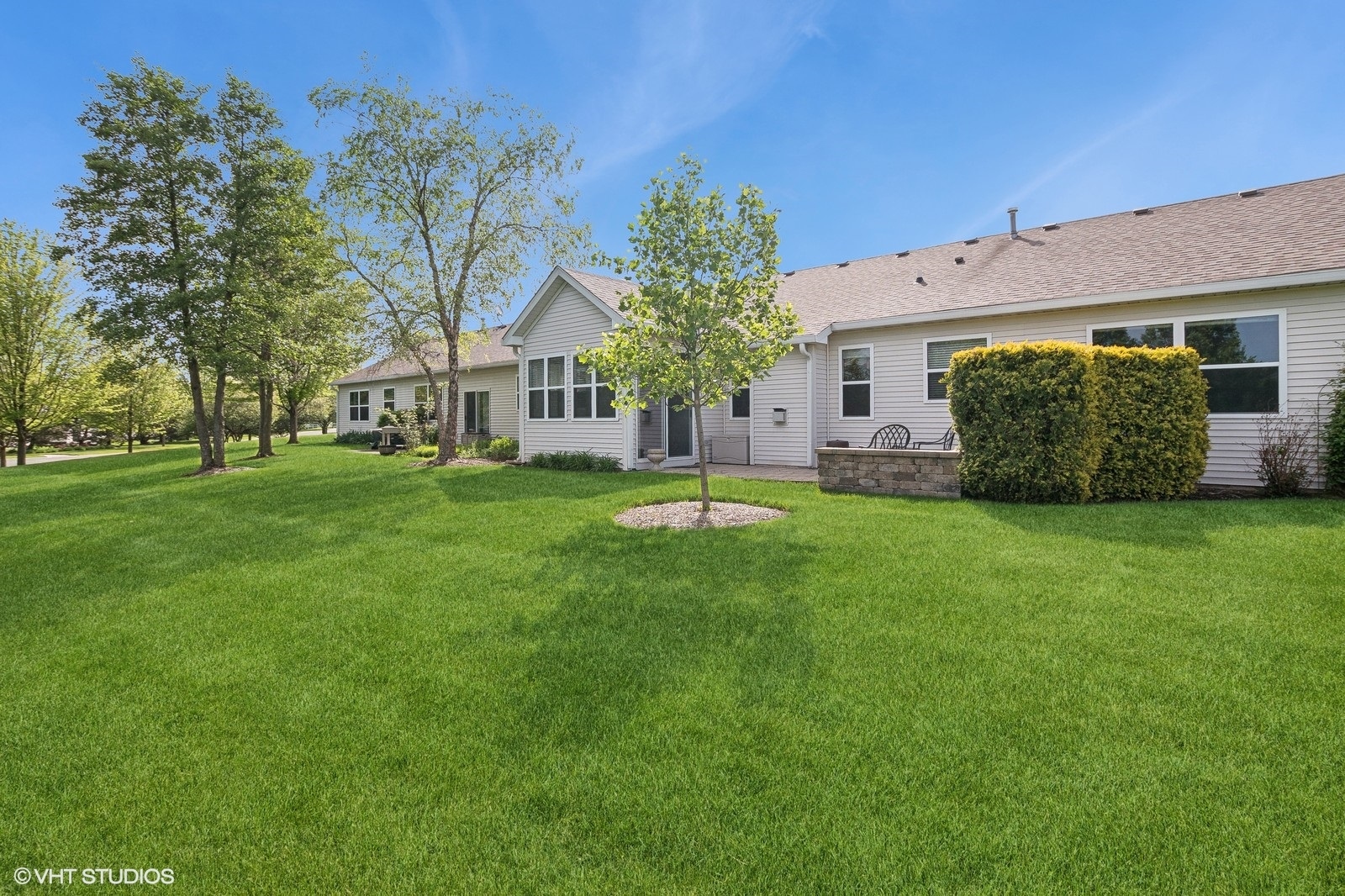 674 Cadillac Circle Romeoville, IL 60446 - Photo 17 of 18 Gallery Image 17