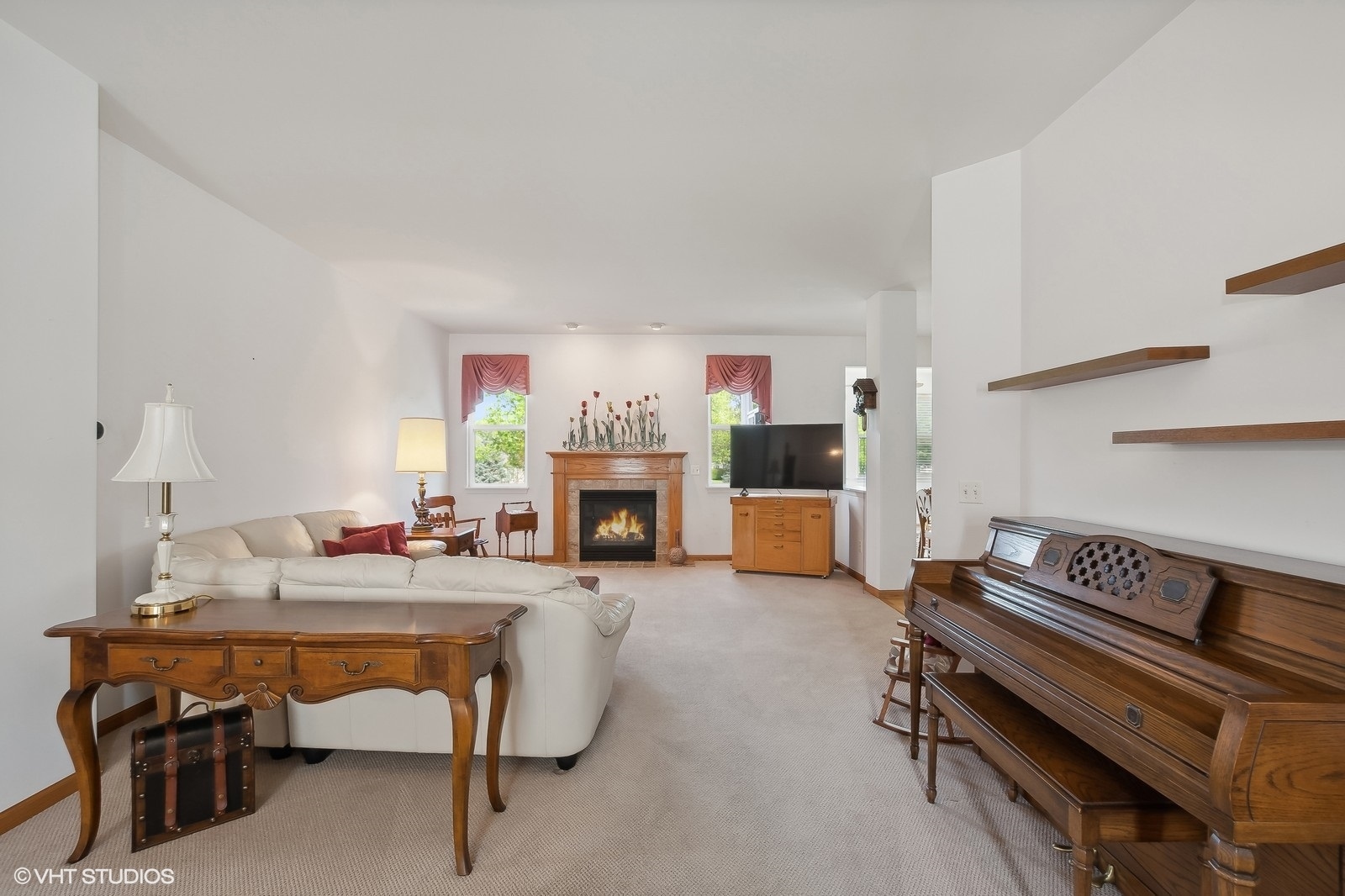 674 Cadillac Circle Romeoville, IL 60446 - Photo 4 of 18 Gallery Image 4