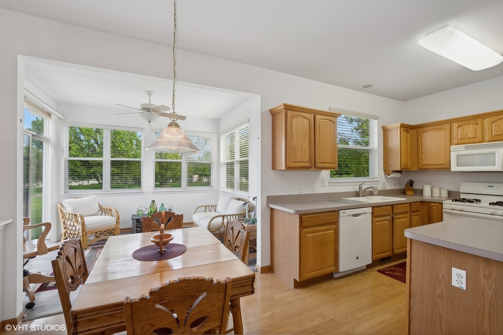 674 Cadillac Circle Romeoville, IL 60446 - Photo 8 of 18 Gallery Image 8