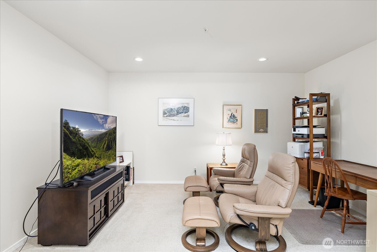 546 Walnut Street, Unit 201 Edmonds, WA 98020 - Photo 28 of 34