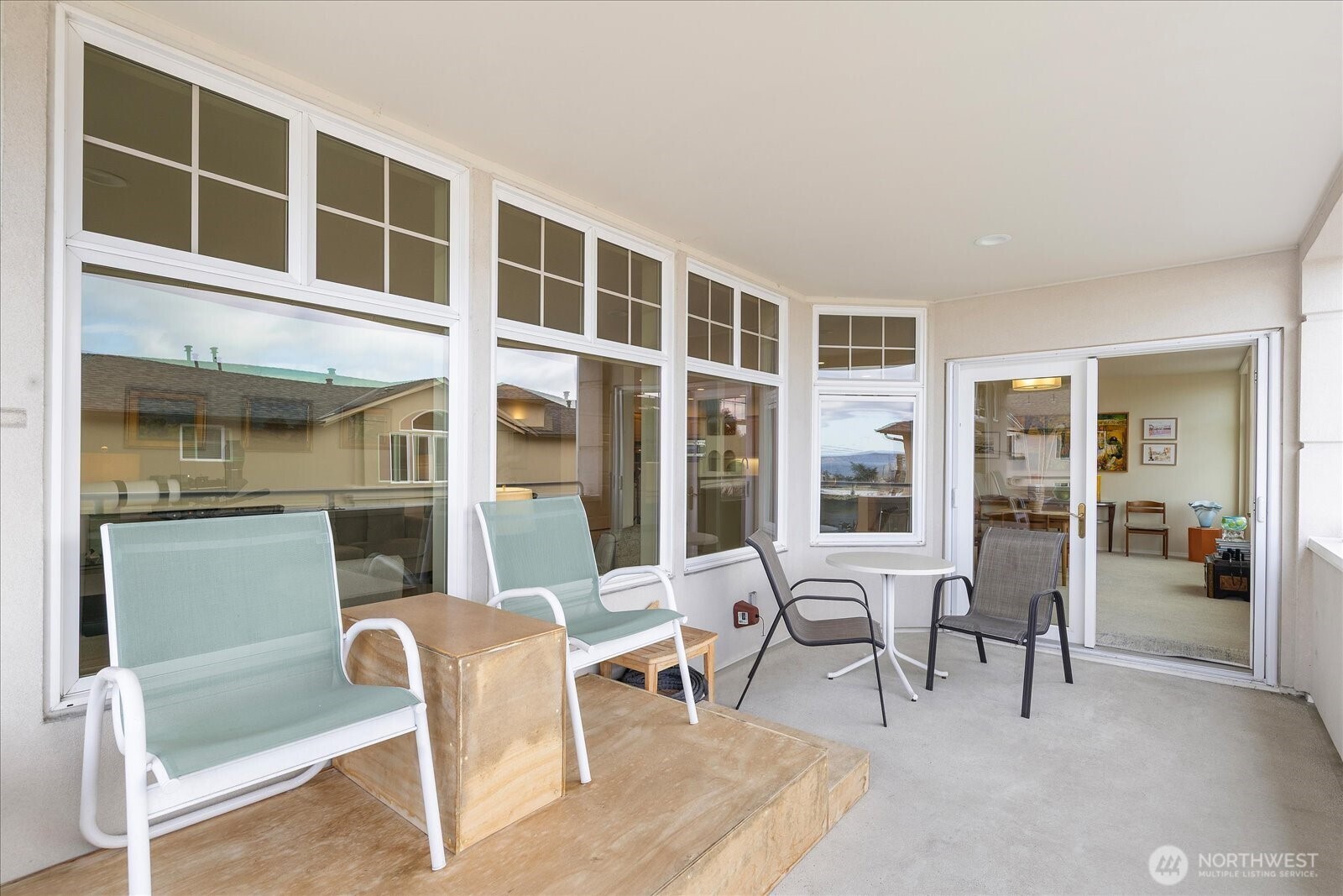 546 Walnut Street, Unit 201 Edmonds, WA 98020 - Photo 30 of 34