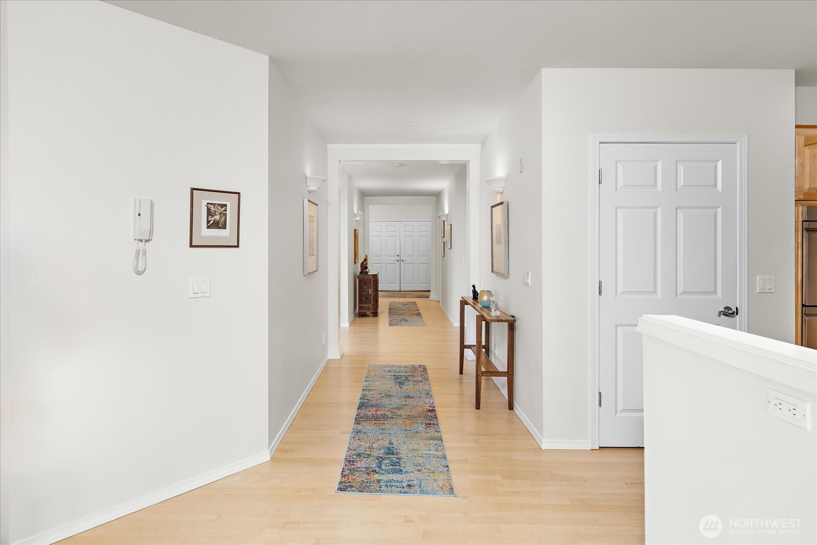 546 Walnut Street, Unit 201 Edmonds, WA 98020 - Photo 7 of 34