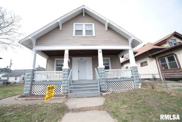 $87,500 | 1212 Glenhurst Court, Rock Island, IL 61201