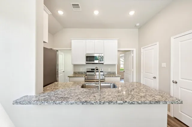 $1,195 | 16724 East Forrestal Street, Montgomery, TX 77316