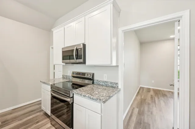 $1,195 | 16724 East Forrestal Street, Montgomery, TX 77316