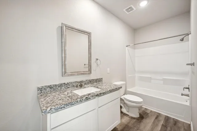 $1,195 | 16724 East Forrestal Street, Montgomery, TX 77316