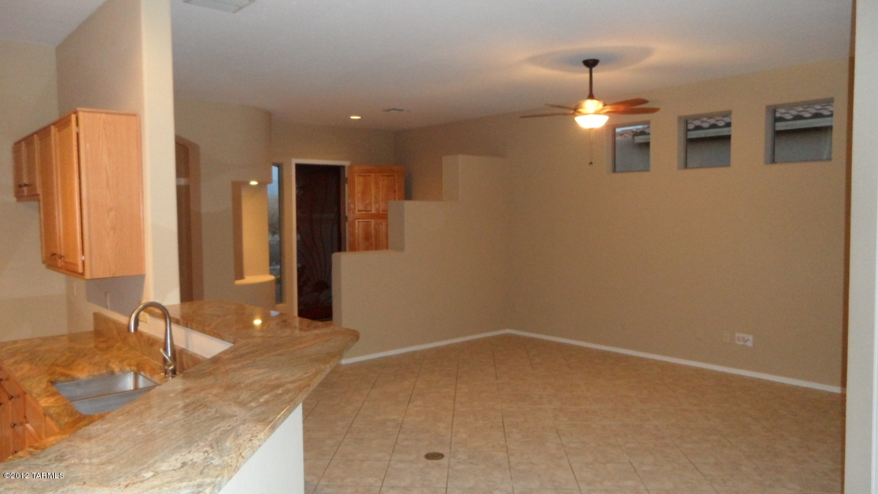 7619 West Rising Ridge Road Tucson, AZ 85743 - Photo 9 of 30 Gallery Image 9