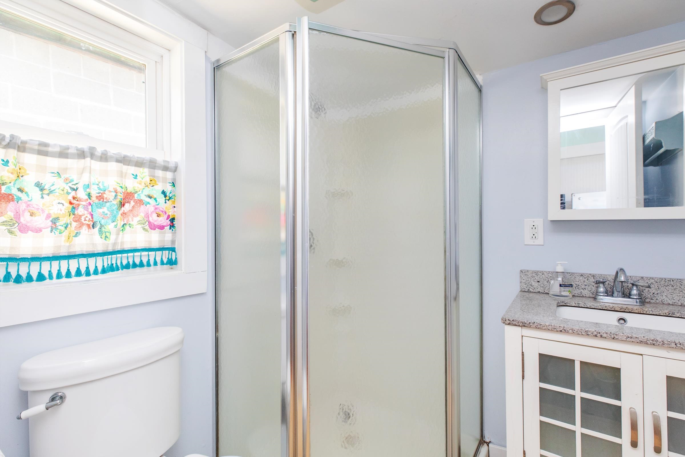 12 Manchester Street Hampton, NH 03842 - Photo 9 of 29