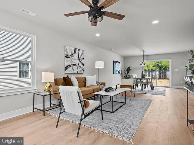 $549,900 | 2814 Avenue E Levittown Pa, Bristol, PA 19007