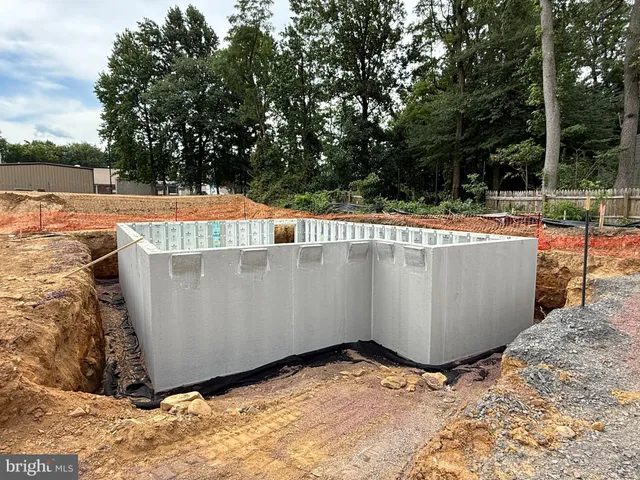 $549,900 | 2814 Avenue E Levittown Pa, Bristol, PA 19007