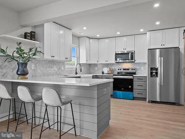 $549,900 | 2814 Avenue E Levittown Pa, Bristol, PA 19007