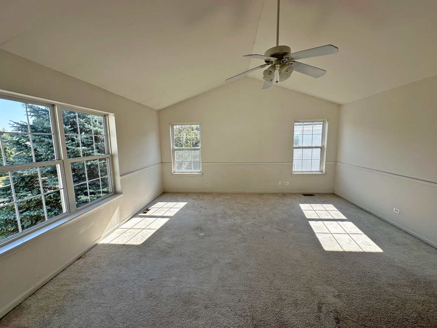 331 Parkstone Drive Cary, IL 60013 - Photo 13 of 21