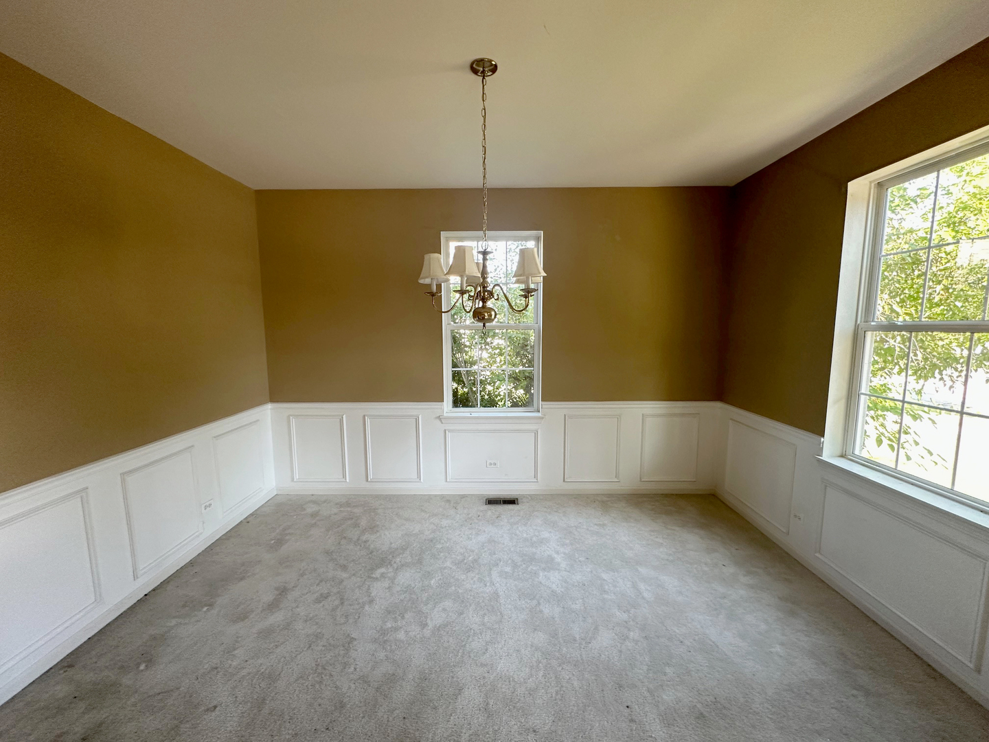 331 Parkstone Drive Cary, IL 60013 - Photo 3 of 21