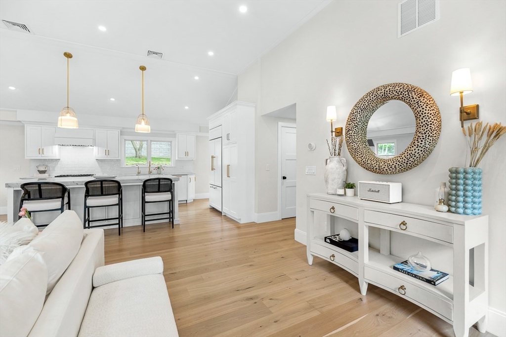 41 Sunset Road Winchester, MA 01890 - Photo 5 of 42
