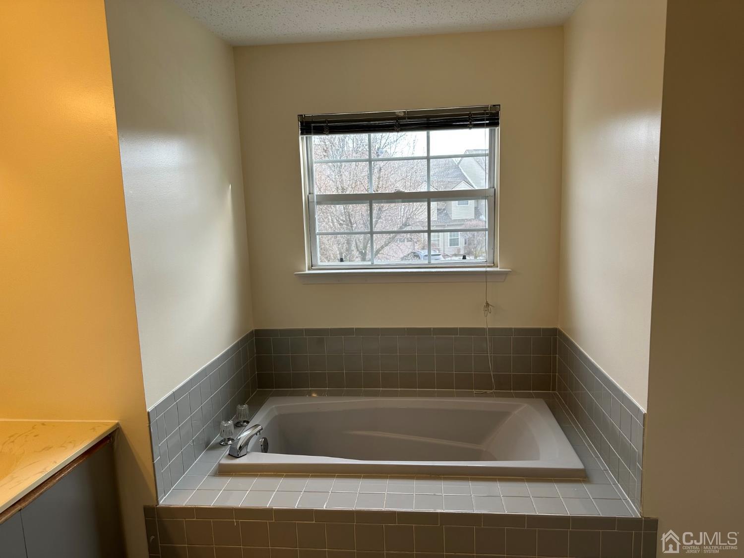 260 Nebula Road Piscataway, NJ 08854 - Photo 23 of 46