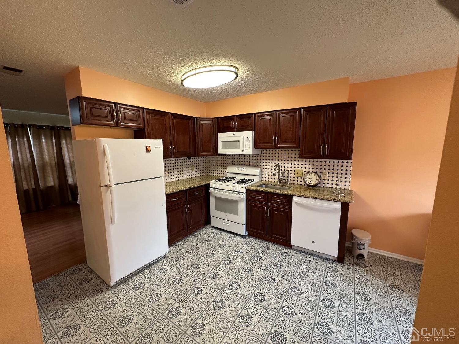 260 Nebula Road Piscataway, NJ 08854 - Photo 3 of 46