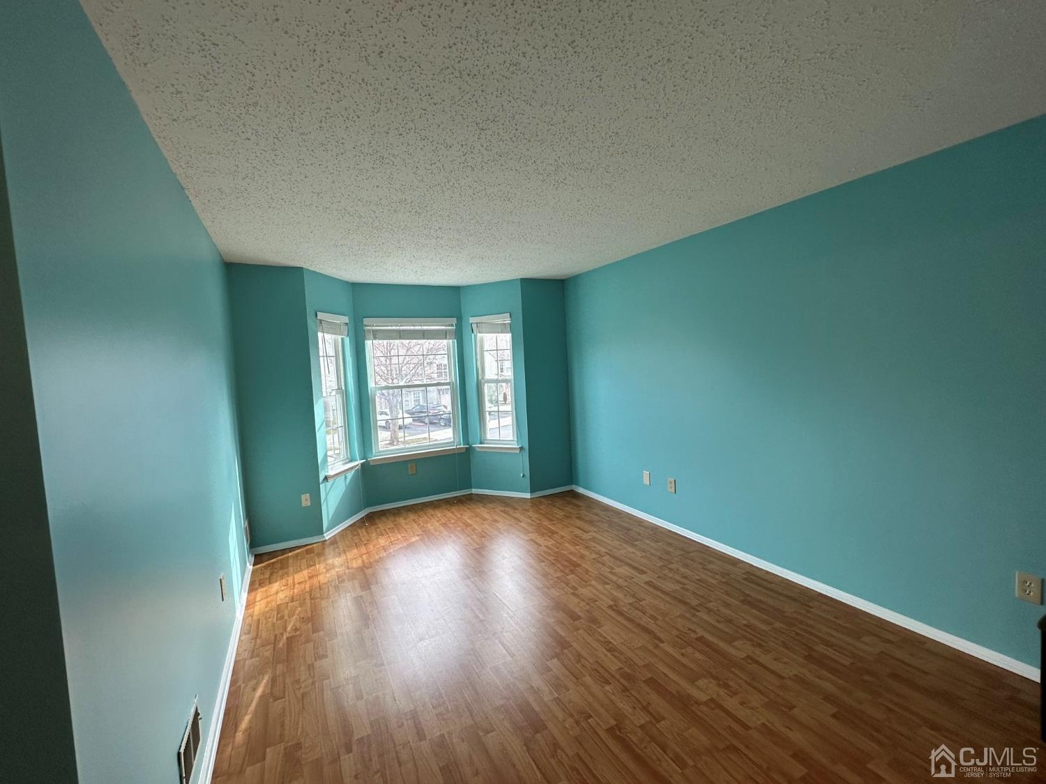 260 Nebula Road Piscataway, NJ 08854 - Photo 4 of 46