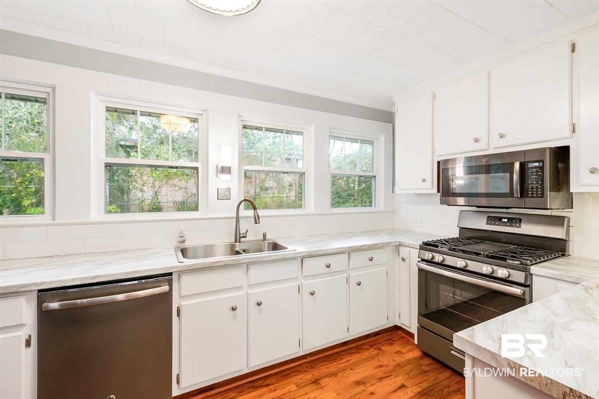 2664 Demetropolis Road Mobile, AL 36693 - Photo 5 of 28