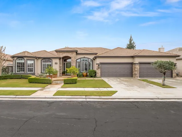 $965,000 | 156 Richmond Avenue, Clovis, CA 93619